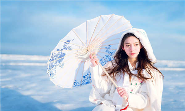 额济纳试管代怀生子多少钱一个？助孕之路的费用分析与方案选择